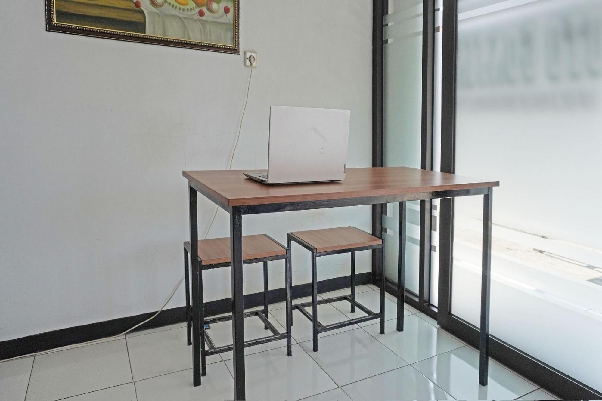 Oyo 91762 Green Home Stay Syariah بورواكارتا المظهر الخارجي الصورة