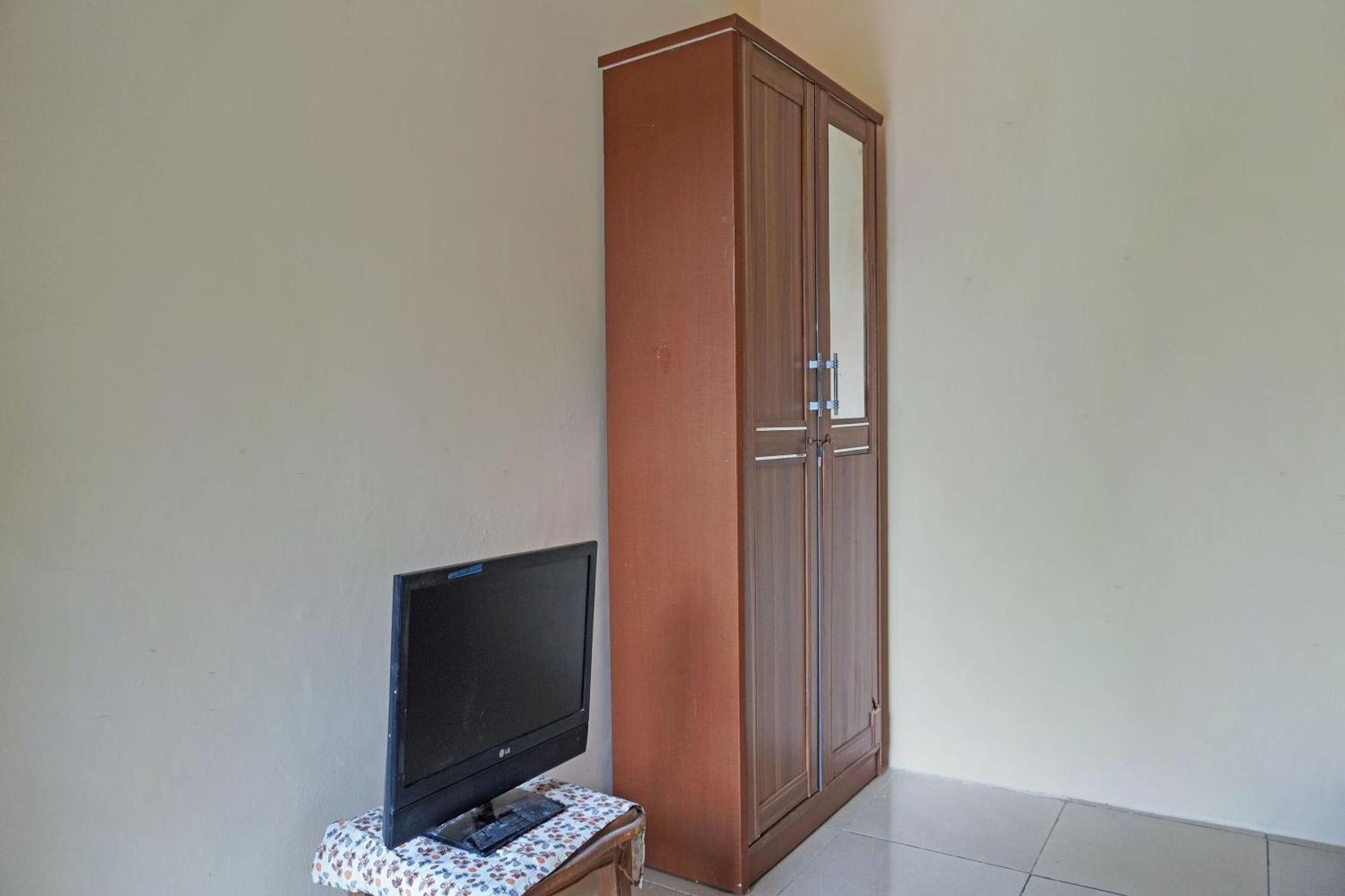 Oyo 91762 Green Home Stay Syariah بورواكارتا المظهر الخارجي الصورة
