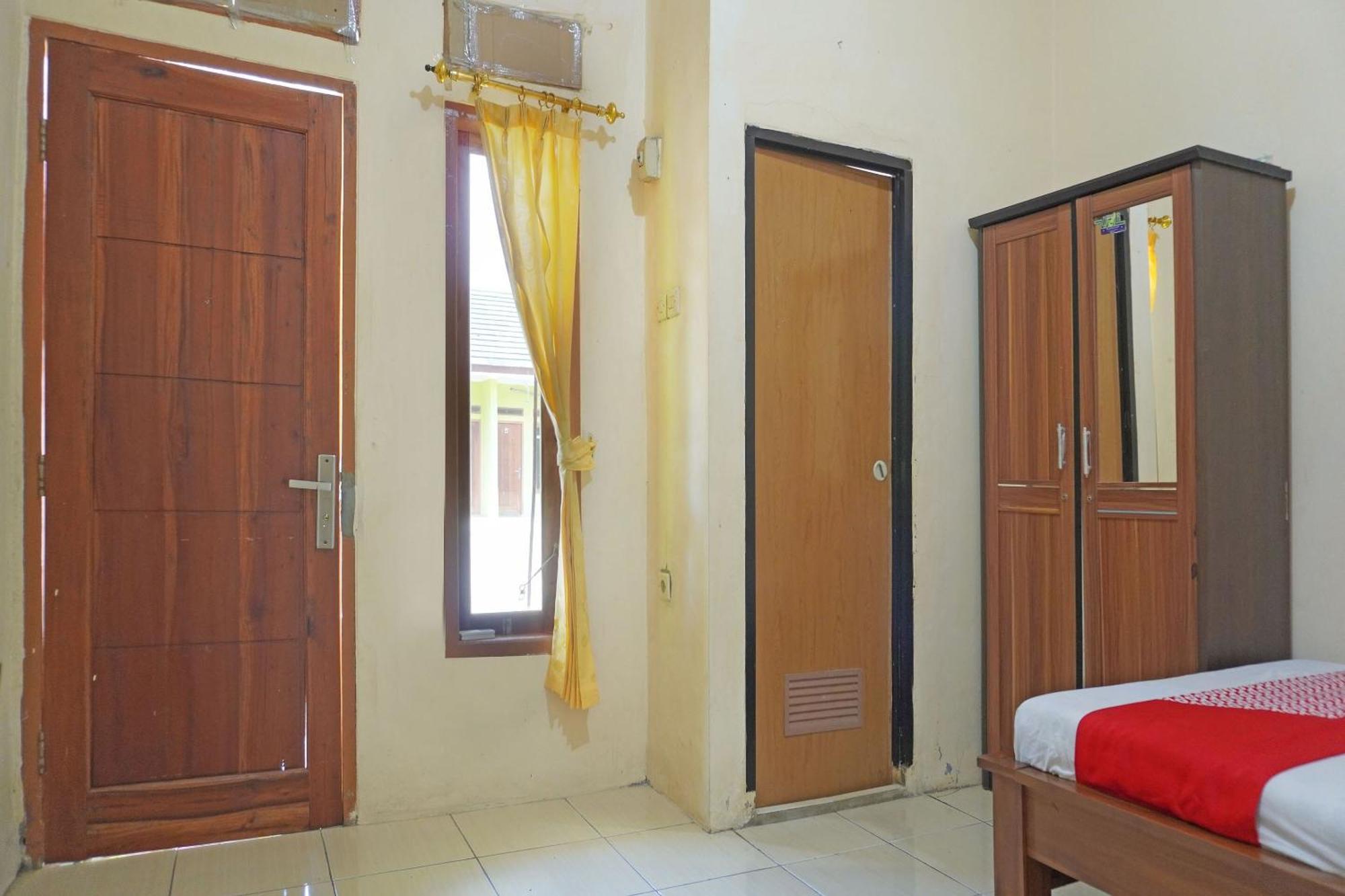 Oyo 91762 Green Home Stay Syariah بورواكارتا المظهر الخارجي الصورة