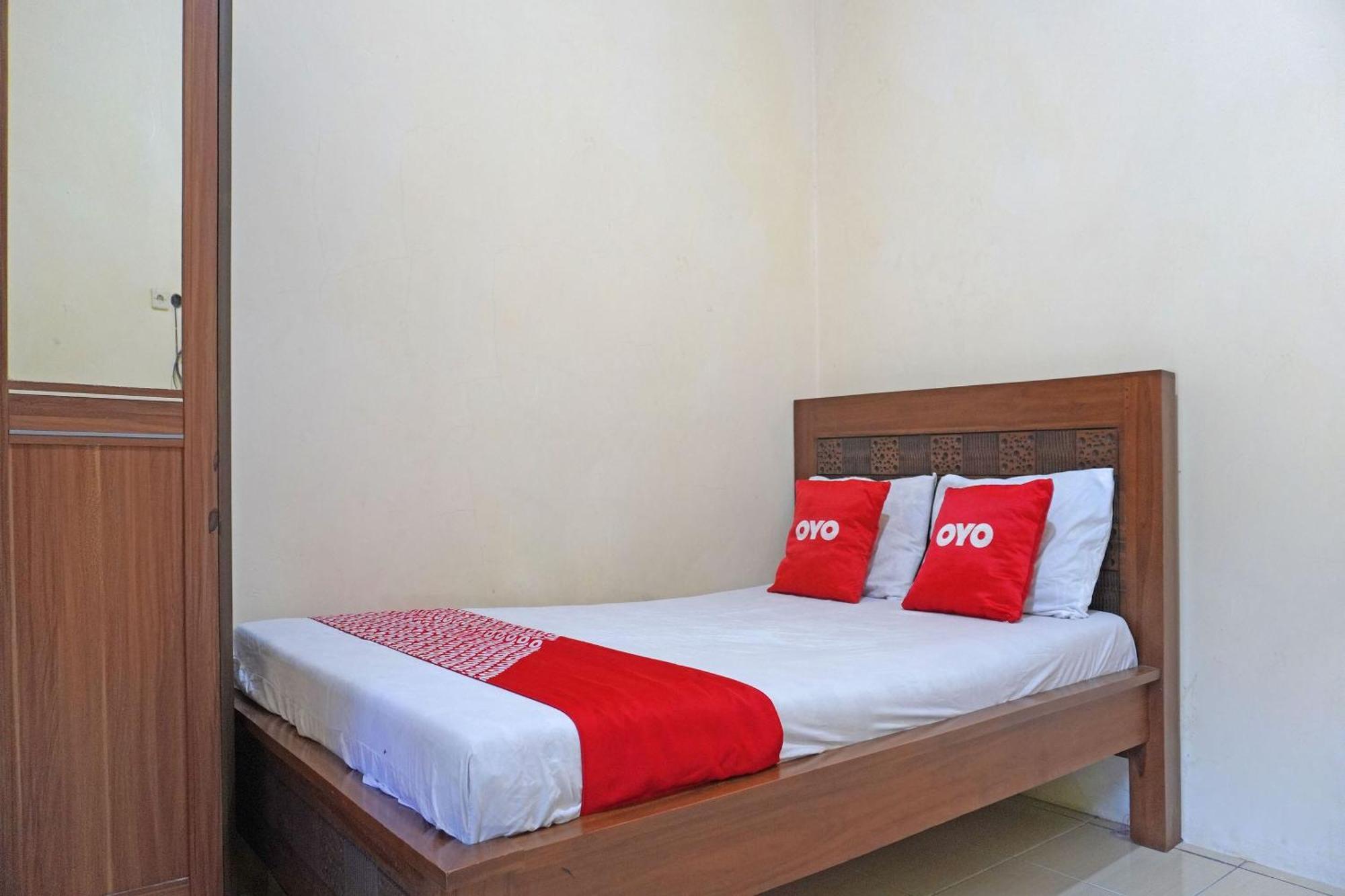 Oyo 91762 Green Home Stay Syariah بورواكارتا المظهر الخارجي الصورة