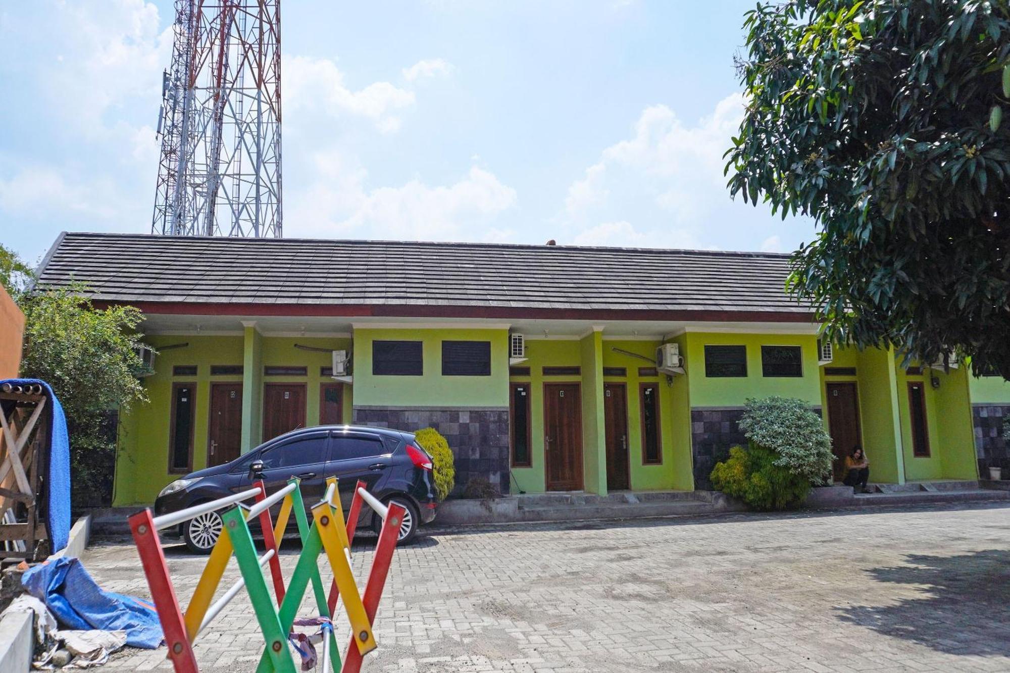 Oyo 91762 Green Home Stay Syariah بورواكارتا المظهر الخارجي الصورة